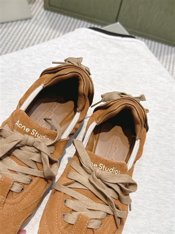 2025112716569703 310